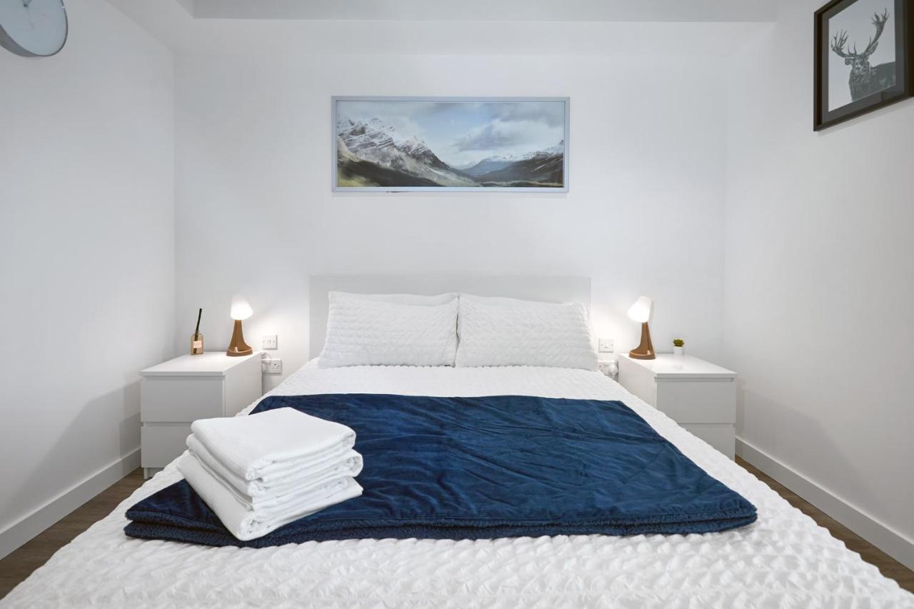 Morden Lovely 3Bedroom Apartment London Abbey Wood Exterior photo