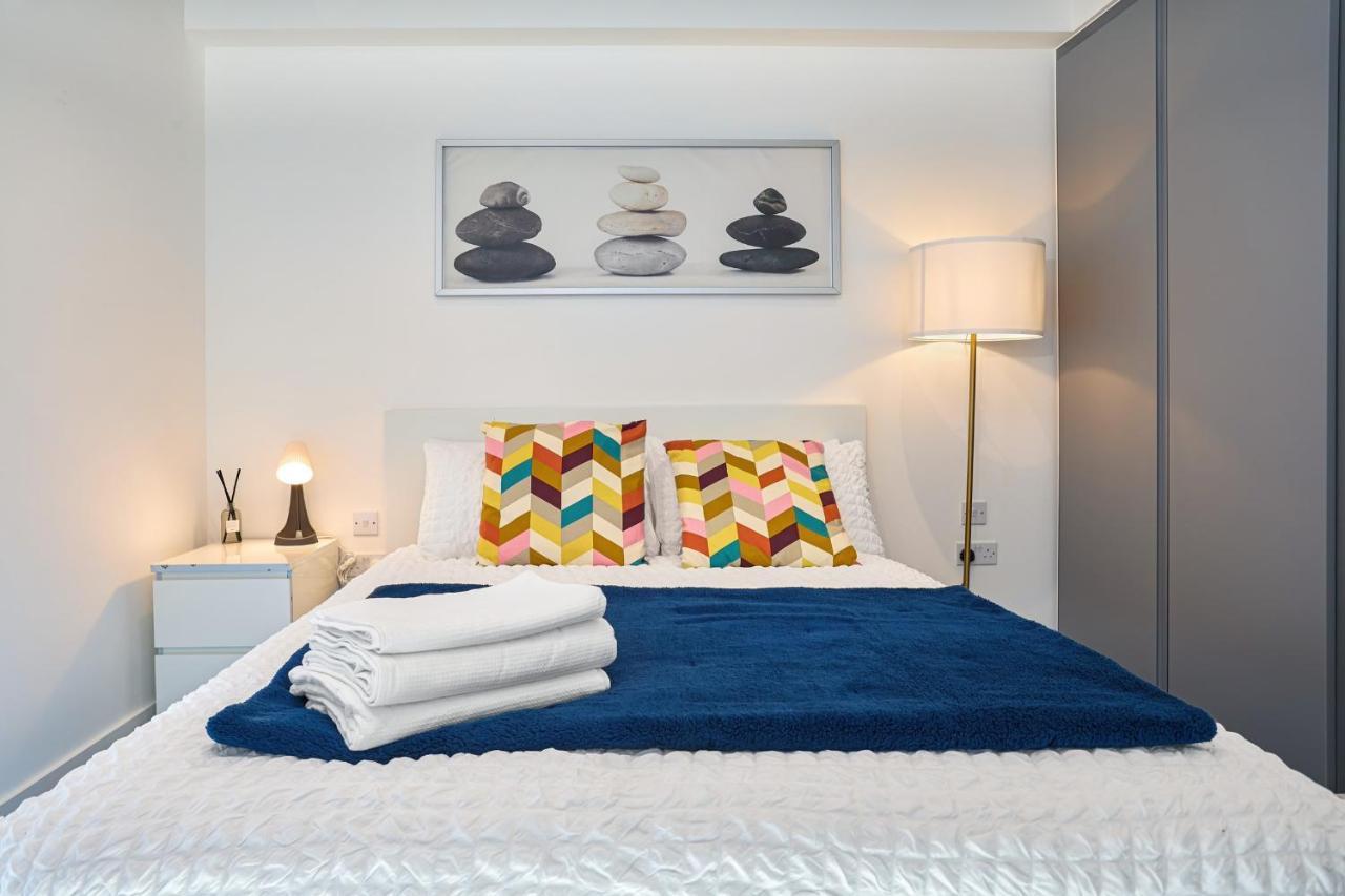 Morden Lovely 3Bedroom Apartment London Abbey Wood Exterior photo